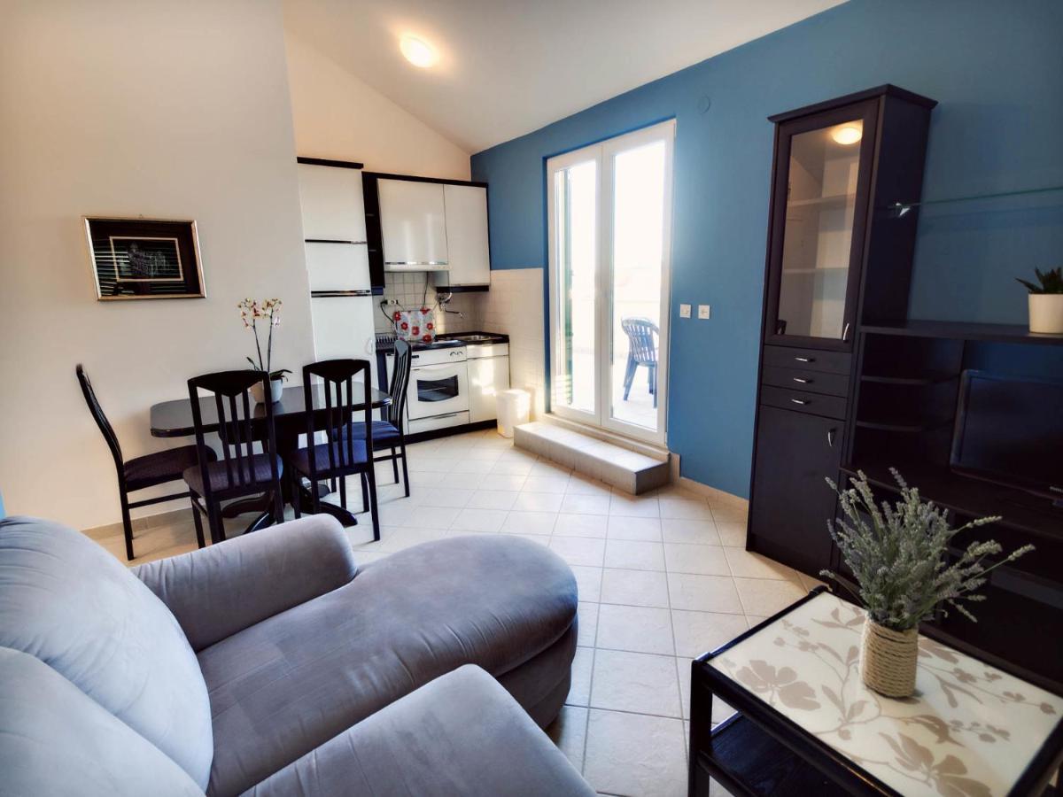 Apartments Zizic Vodice Szoba fotó