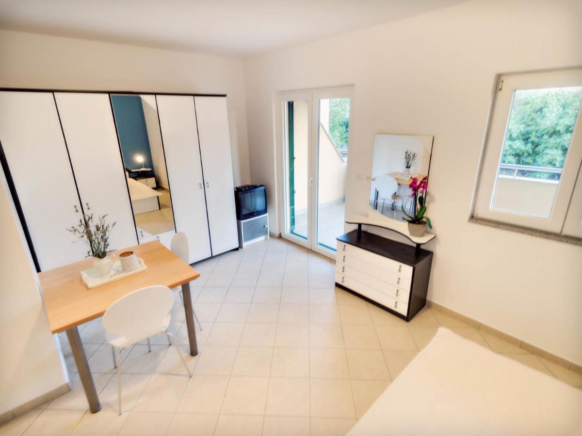 Apartments Zizic Vodice Szoba fotó