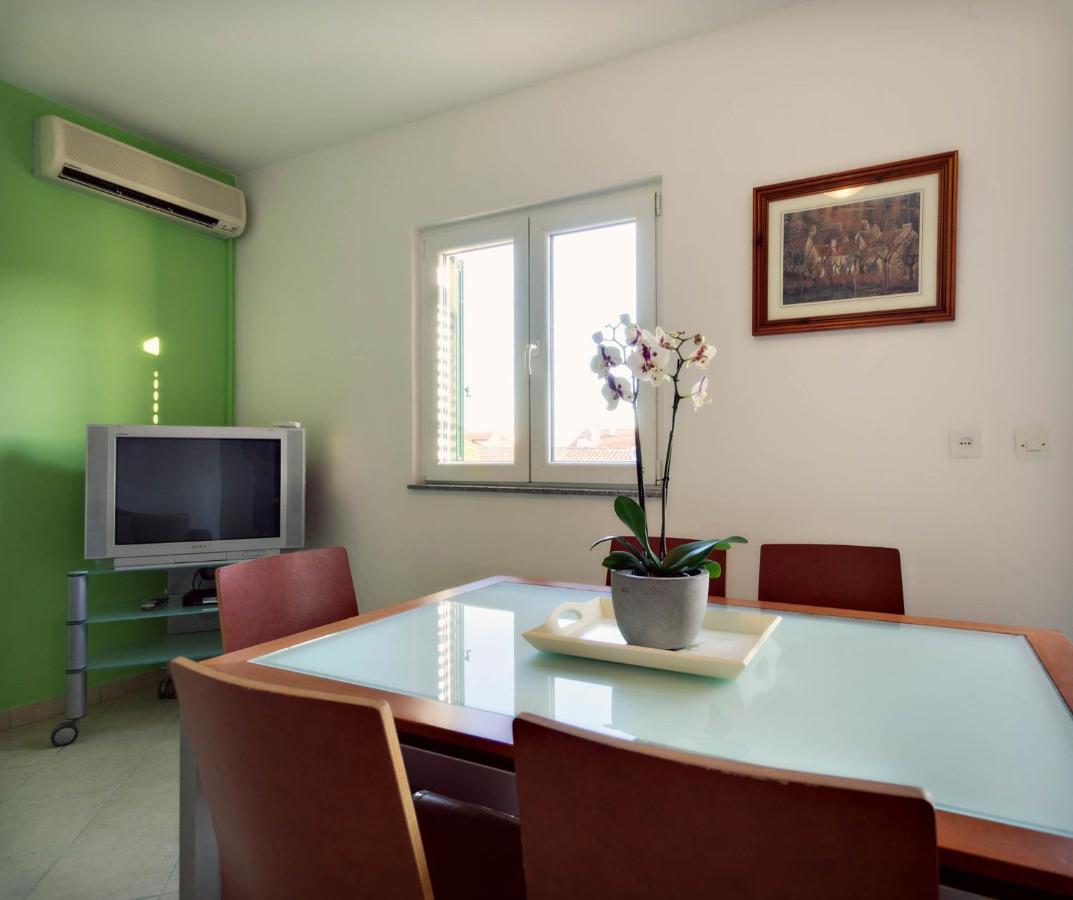 Apartments Zizic Vodice Szoba fotó