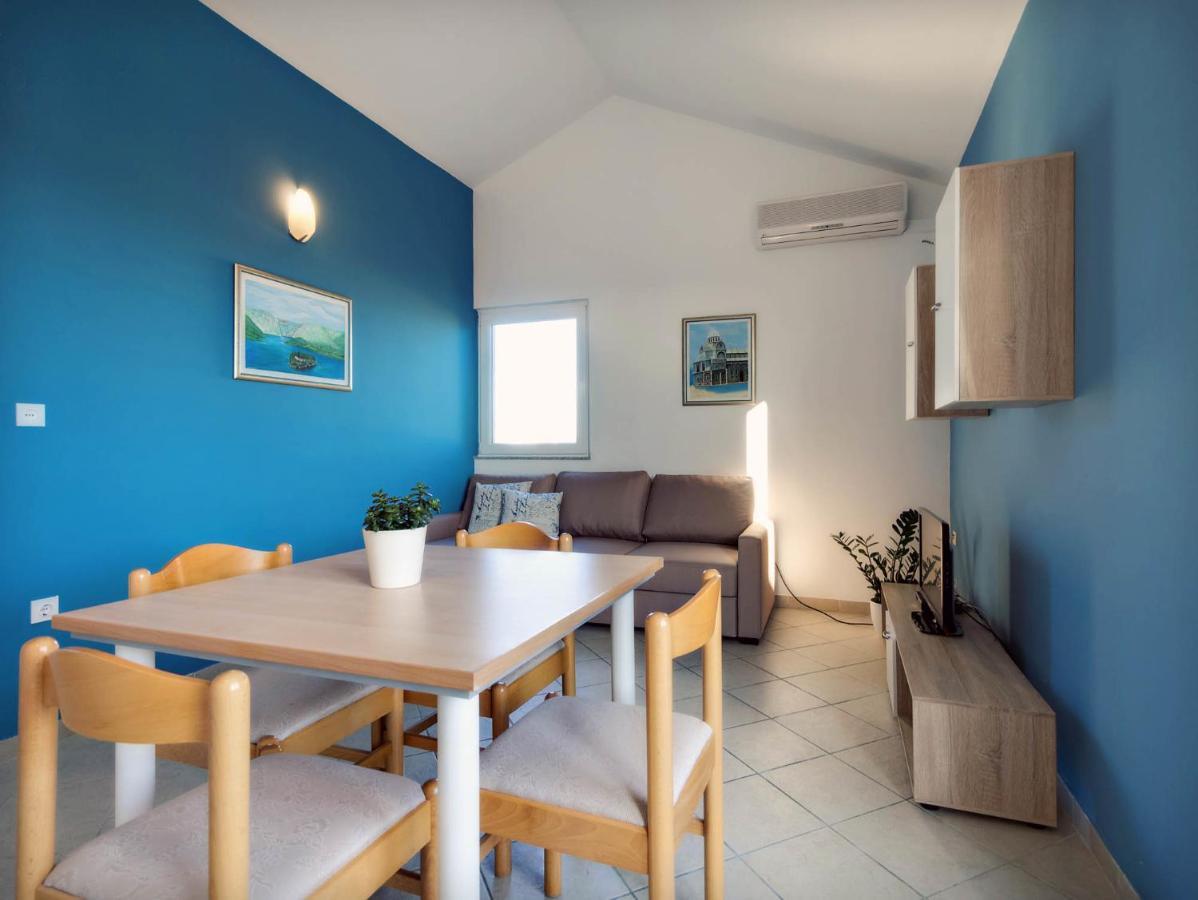 Apartments Zizic Vodice Szoba fotó