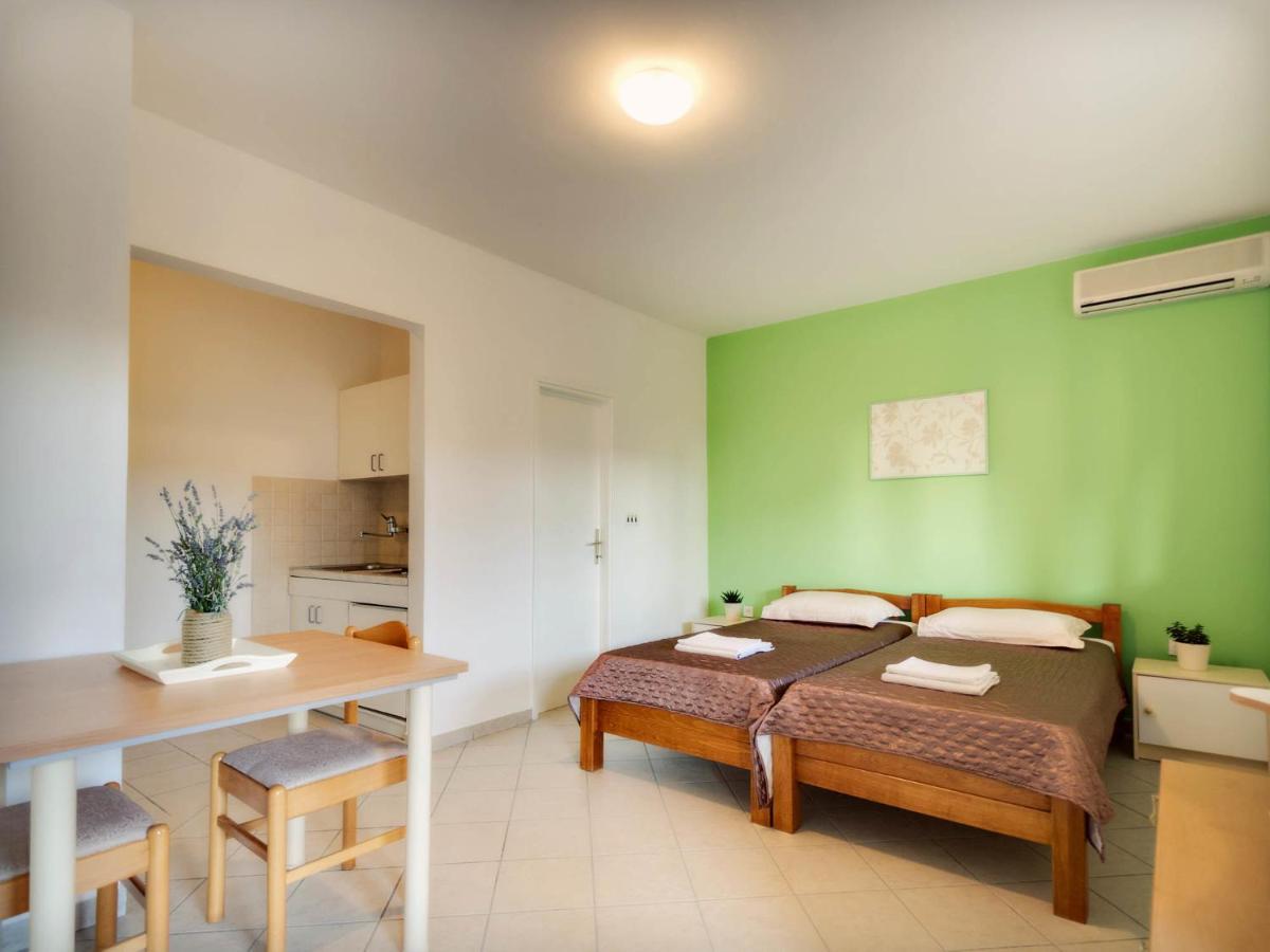 Apartments Zizic Vodice Szoba fotó
