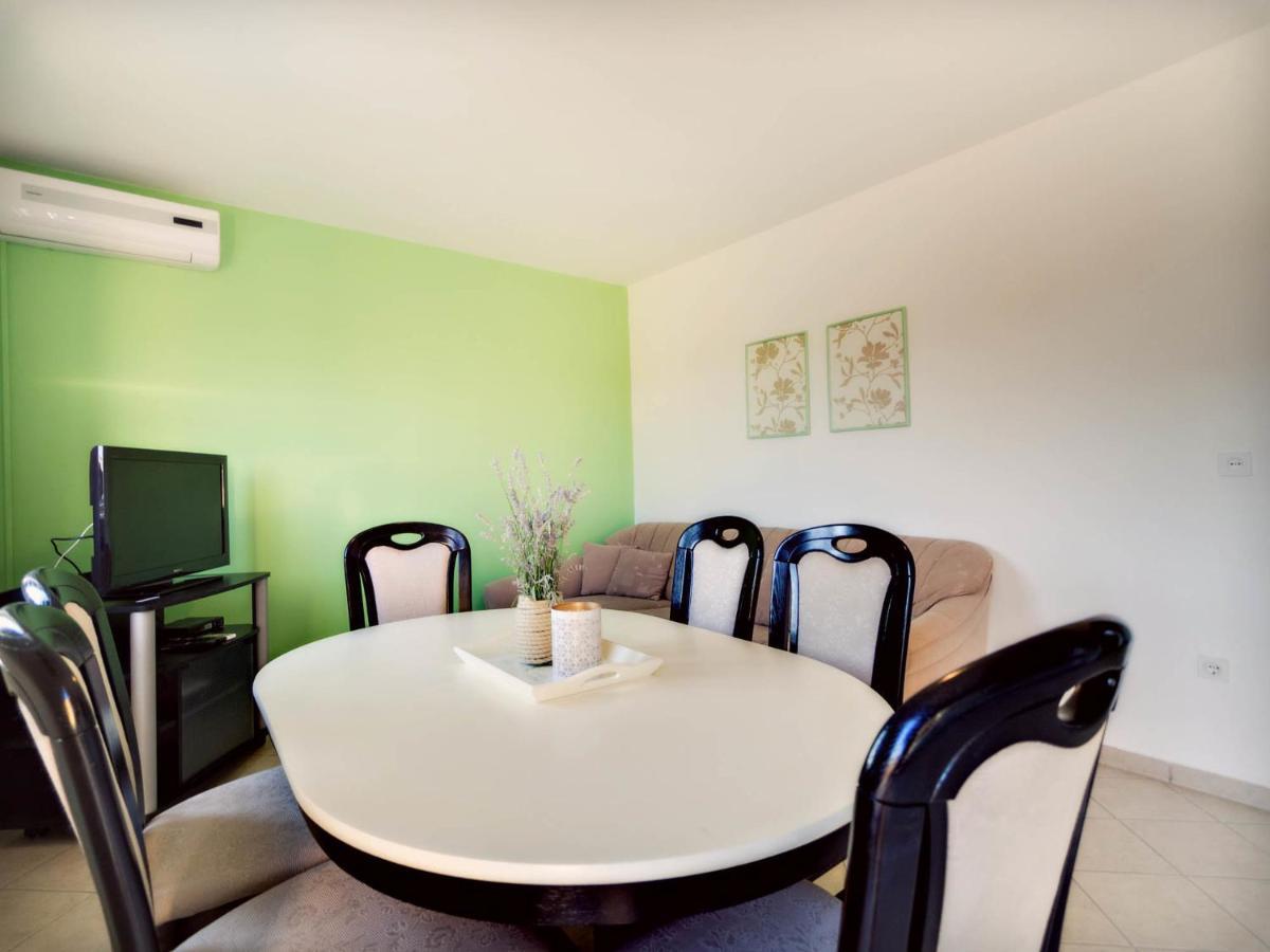 Apartments Zizic Vodice Szoba fotó