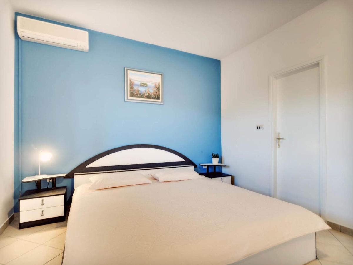 Apartments Zizic Vodice Szoba fotó
