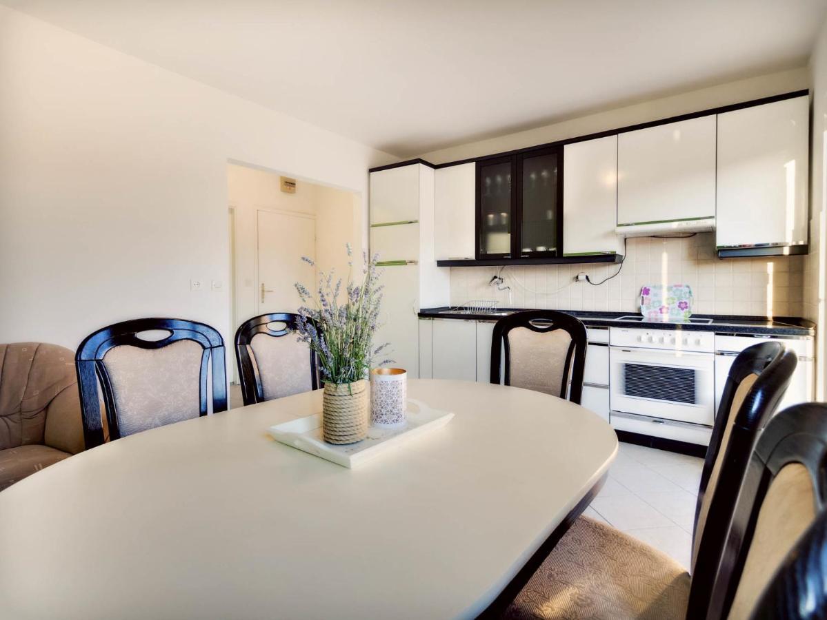 Apartments Zizic Vodice Szoba fotó