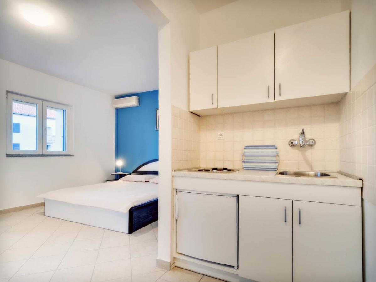 Apartments Zizic Vodice Szoba fotó